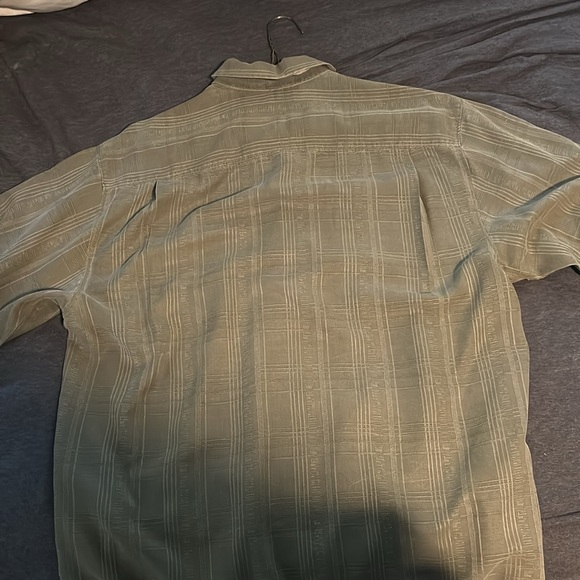 Tommy Bahama Button Up Shirt Size Large (Hawaiian/Camp Collar) - Picture 2 of 3